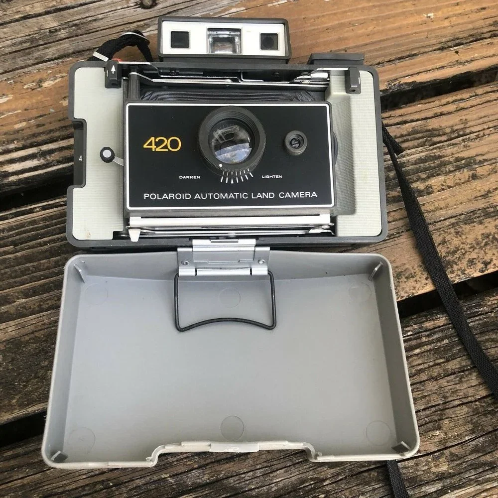 Polaroid 420 Automatic Land Camera Good Bellows Lens Shutter Vintage 70s